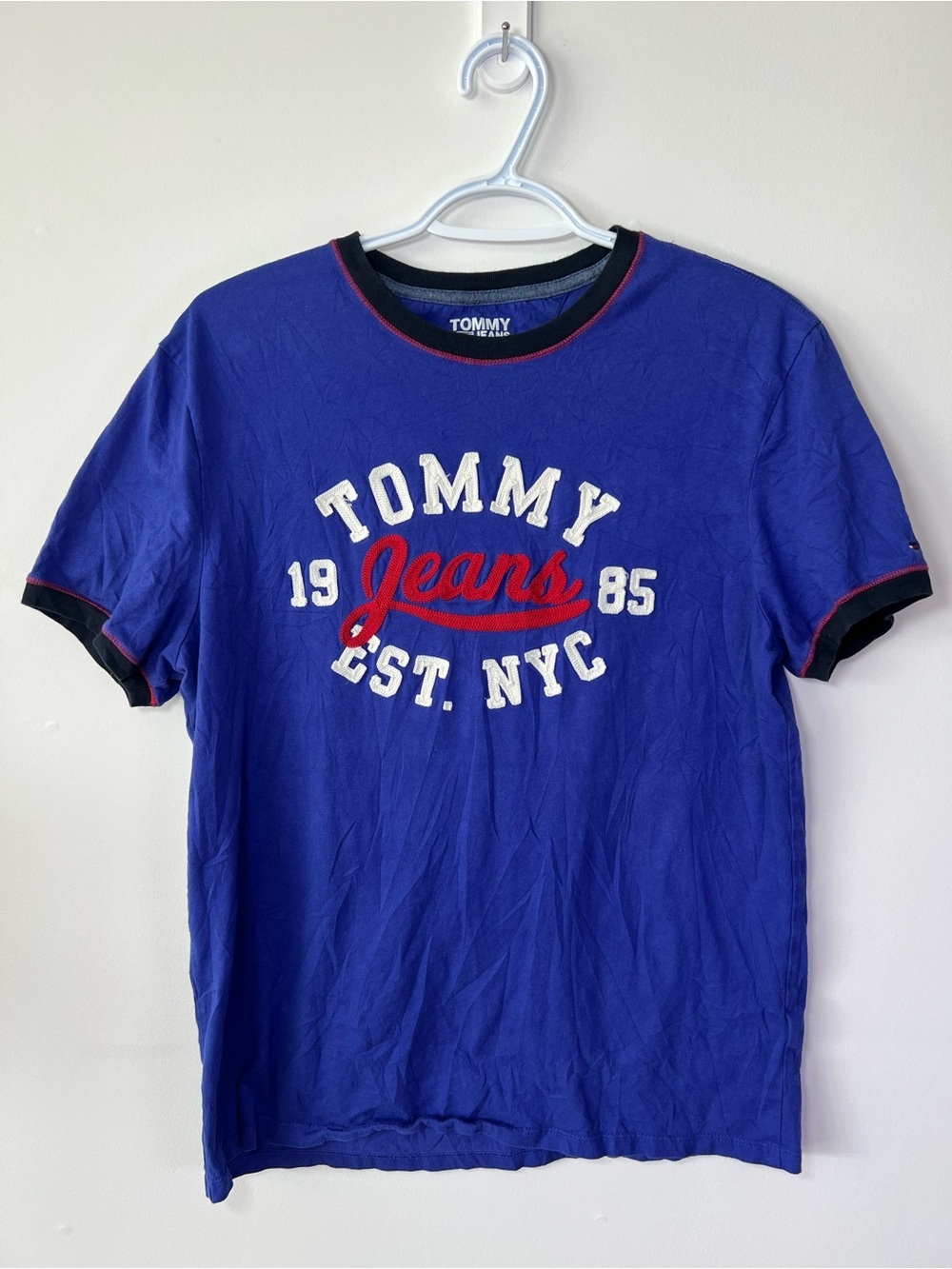 Y2K Tommy Hilfiger Jeans Men’s Medium Royal Blue Tee with Red & White Logo